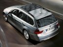 :  > BMW 320i Touring (Car: BMW 320i Touring)