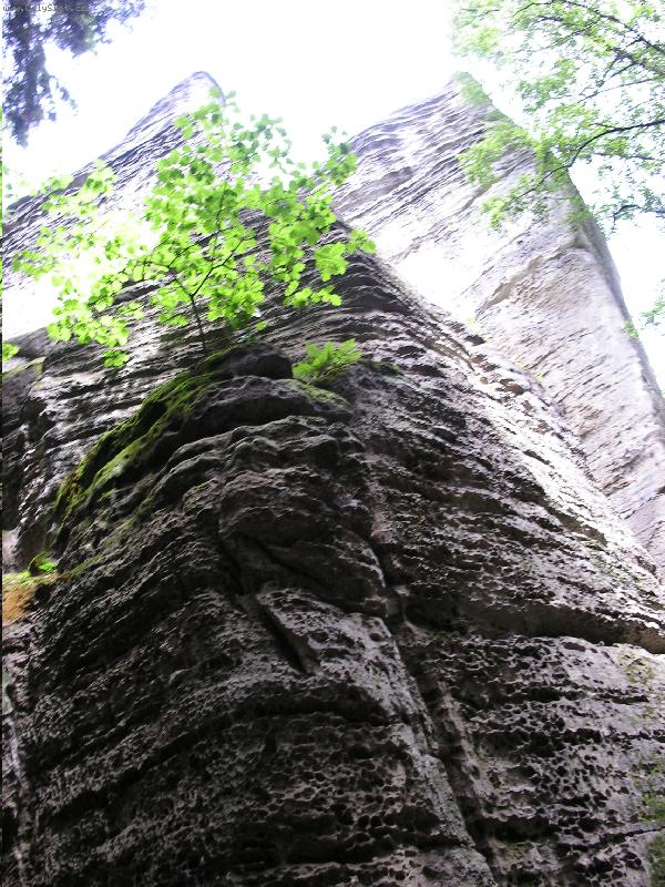 Foto: Sk�la a nebe