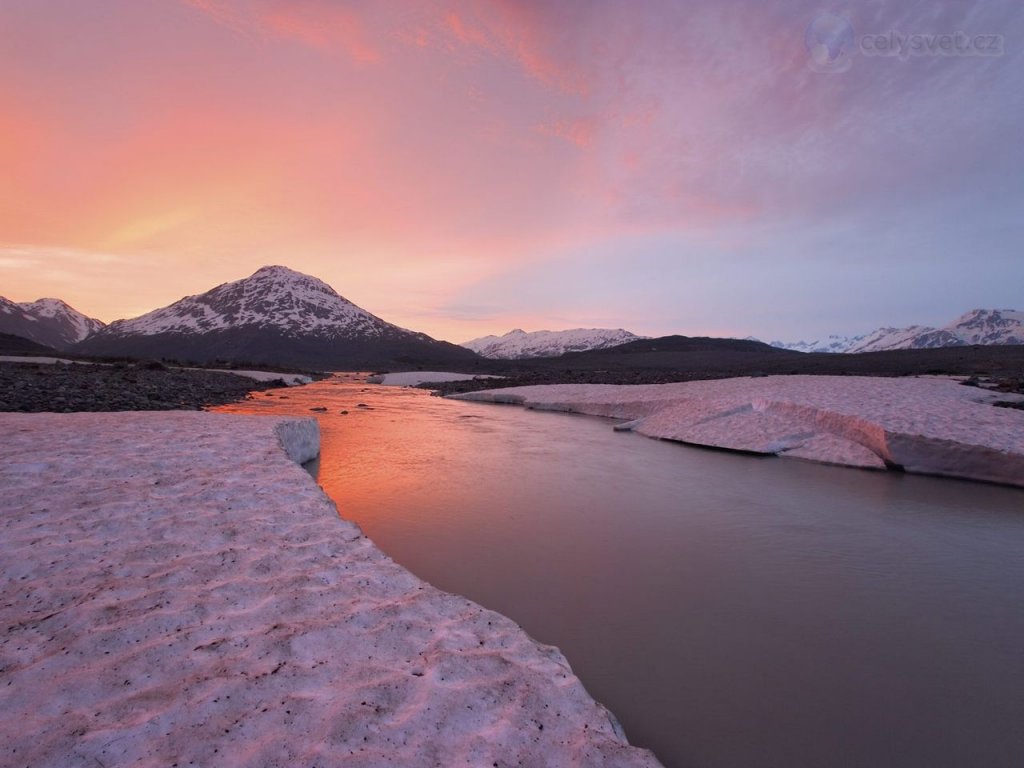 Foto: Alsek River At Sunset,  British Columbia, Canada