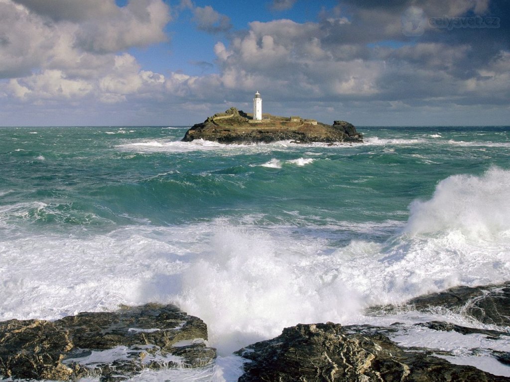 Foto: Godrevy Lighthouse And Rough Seas, Cornwall, England