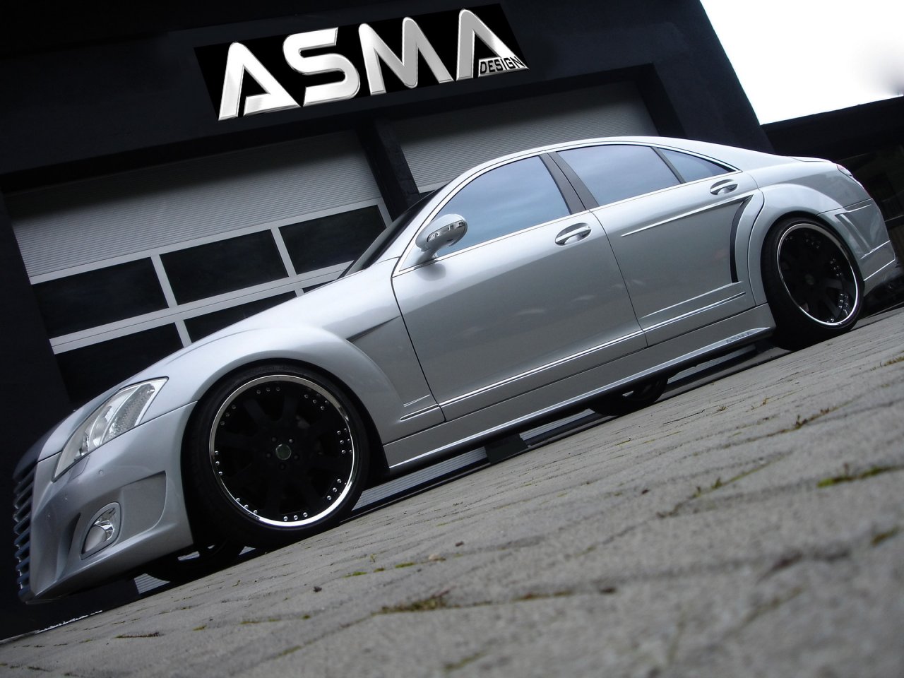 Foto: ASMA Design S Eagle I Widebody based on Mercedes Benz S Class Side Tilt (2007)