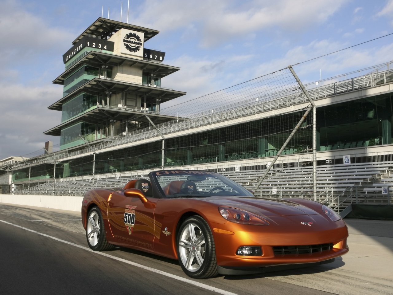 Foto: Chevrolet Corvette Indy Pace Car Front And Side (2007)