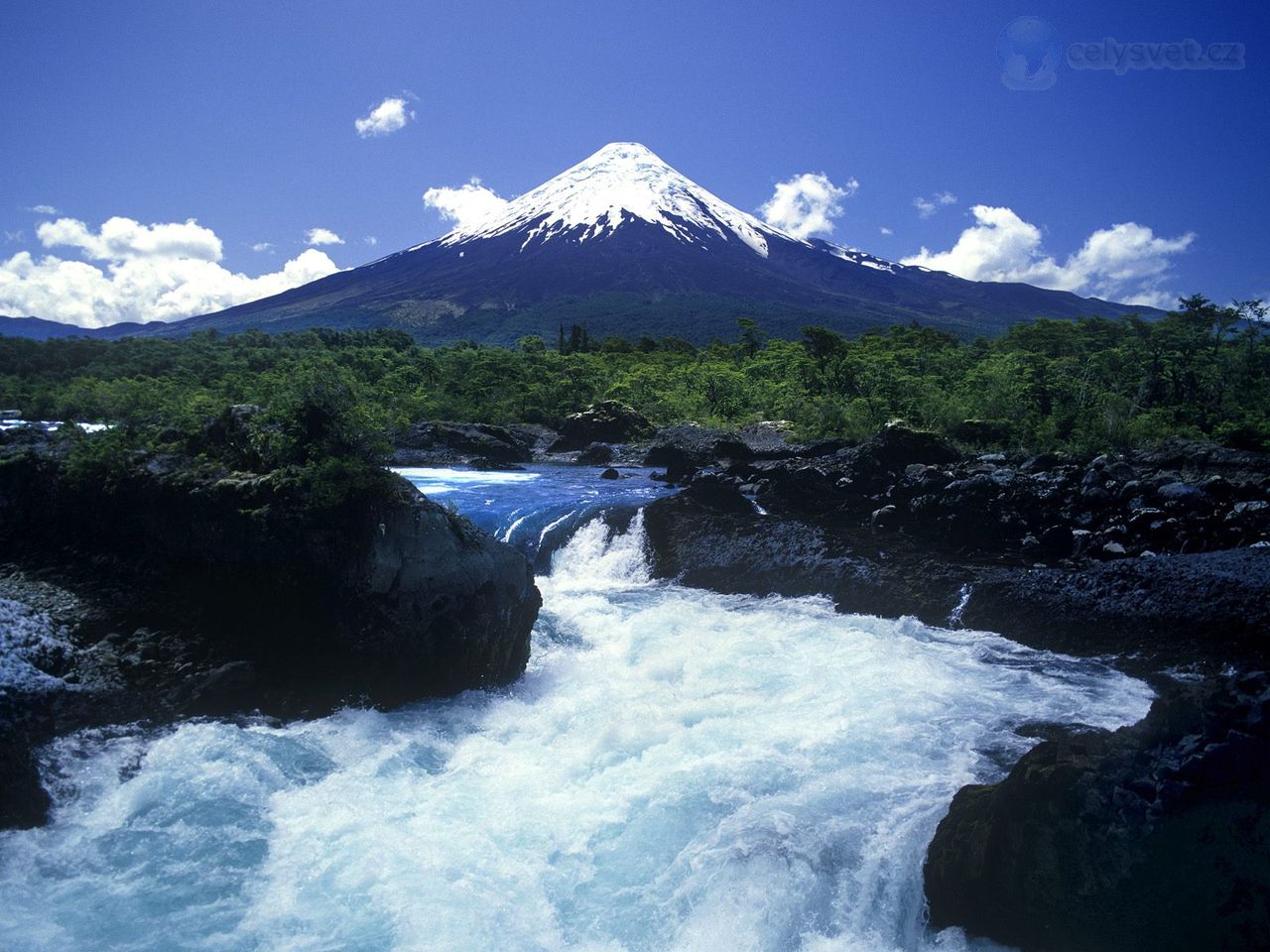 Foto: Scenic Salto Del Petrohue, Osorno Volcano, Chile