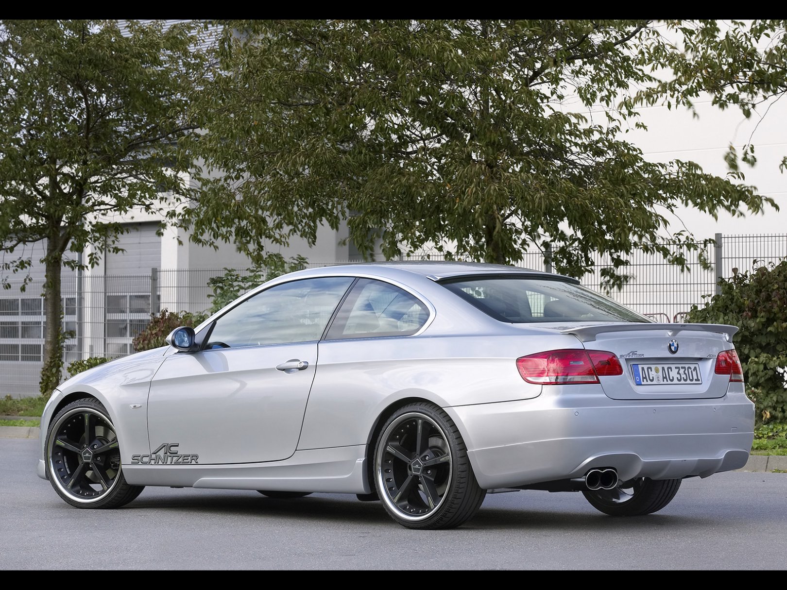 Foto: AC Schnitzer BMW E92 3 Series Coupe Rear And Driver Side (2007)