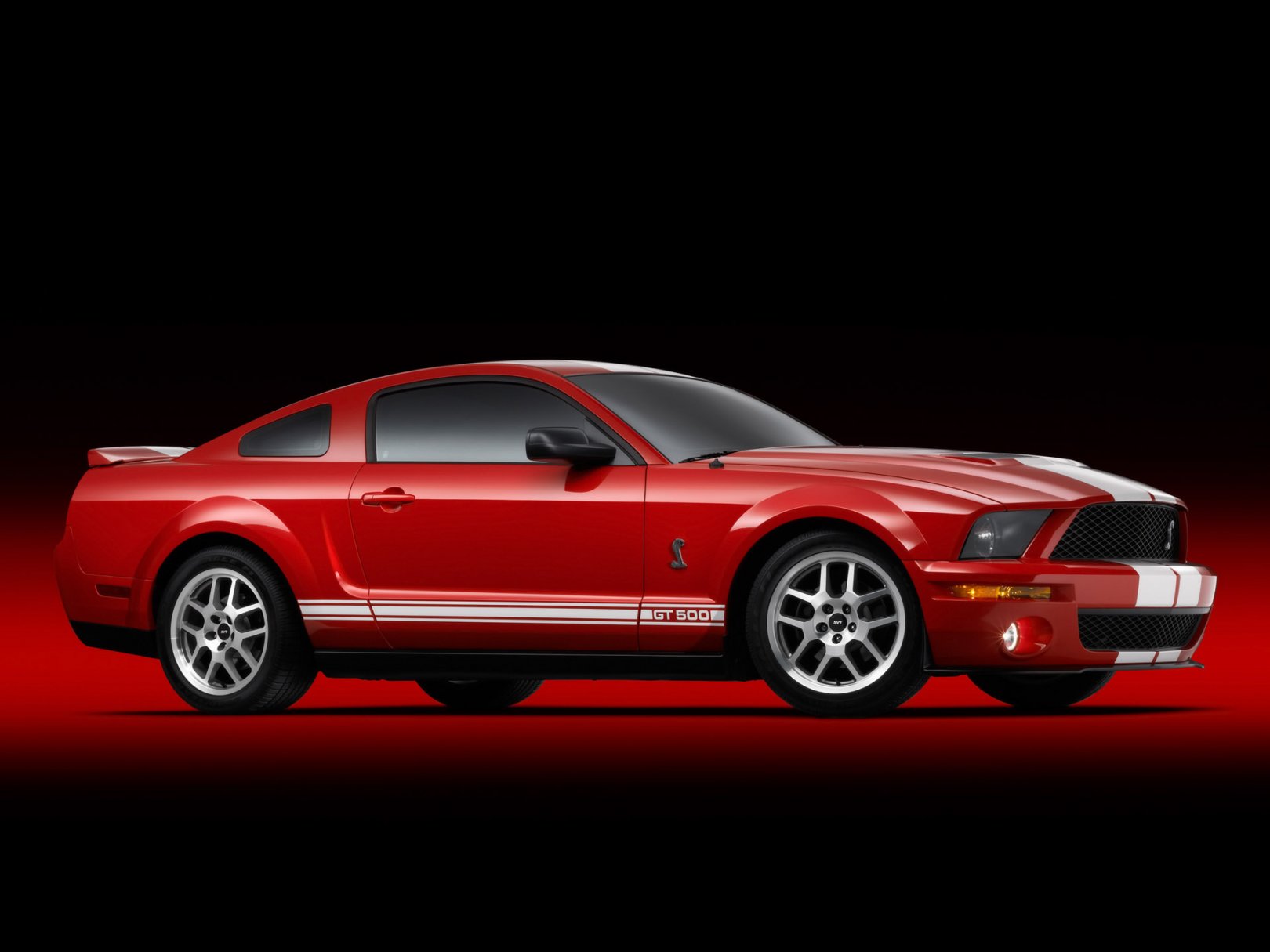 Foto: Ford Shelby GT500 Production Red SA Studio (2007)