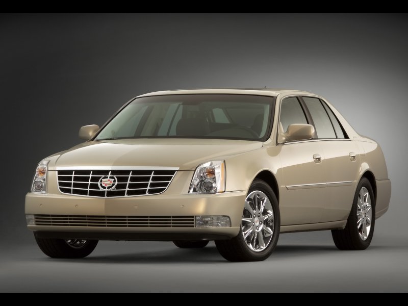 Foto: Cadillac DTS Platinum Front Angle (2008)